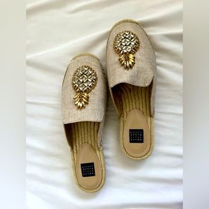 White House Black Market espadrille slide in Neutral/Taupe